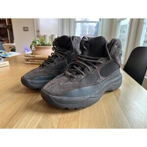 Yeezy Adidas Desert Boot Oil Size 11.5